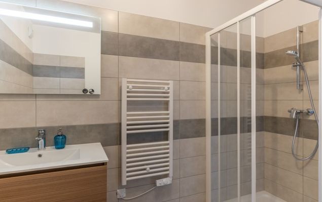 St Joseph - Photo 10